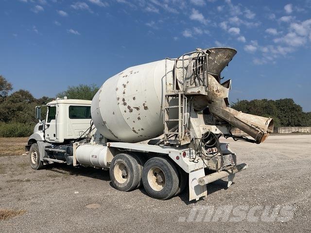 Mack GU813 Други