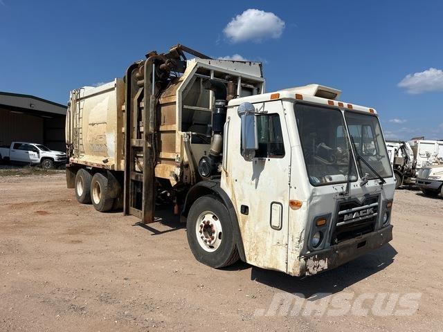 Mack LEU613 Камиони за отпадъци