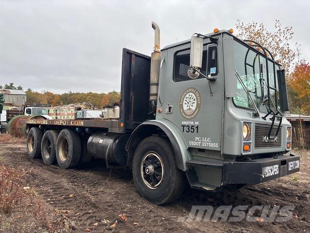 Mack MR611S Бордови