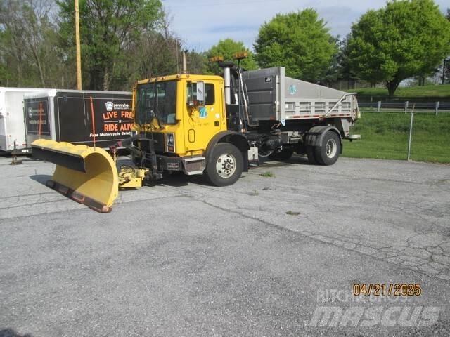 Mack MR690P Снегочистачки