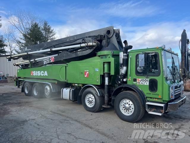 Mack MRU613 Бетонопомпи
