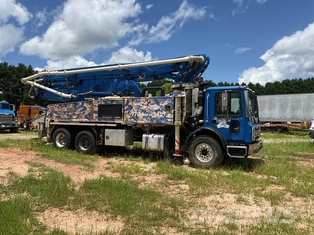 Mack MRU613 Бетонопомпи

