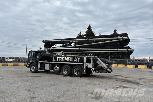 Mack MRU613 Бетонопомпи
