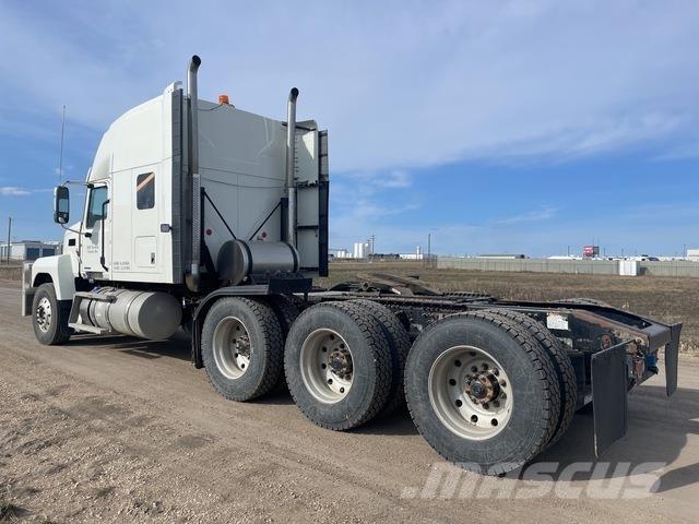 Mack PI86T Влекачи