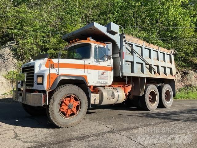Mack RD686SX Самосвал