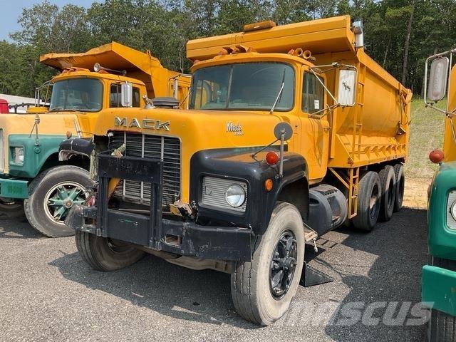 Mack RD686SX Самосвал