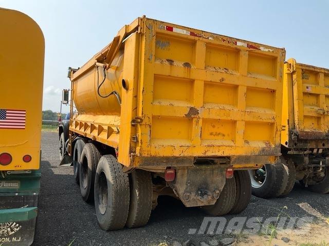 Mack RD686SX Самосвал