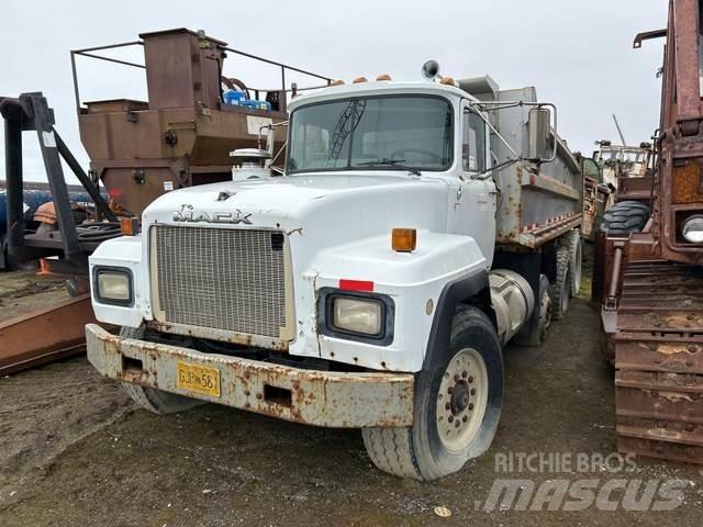 Mack RD688S Самосвал