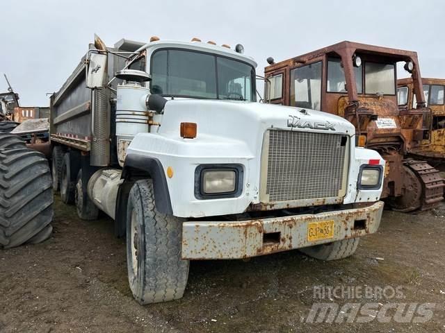 Mack RD688S Самосвал