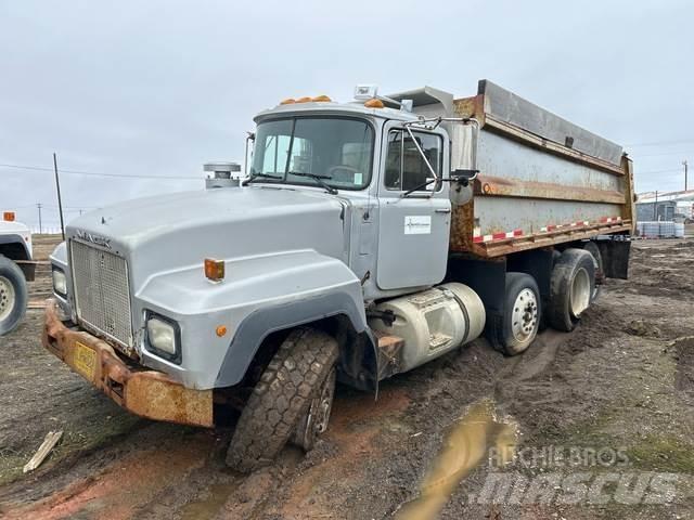Mack RD688S Самосвал