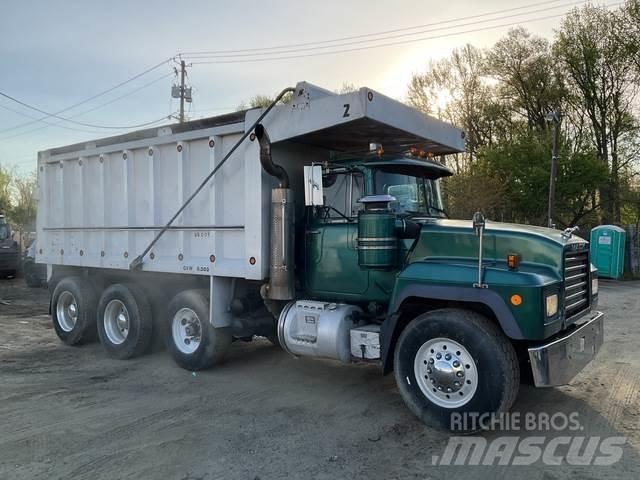 Mack RD688S Самосвал