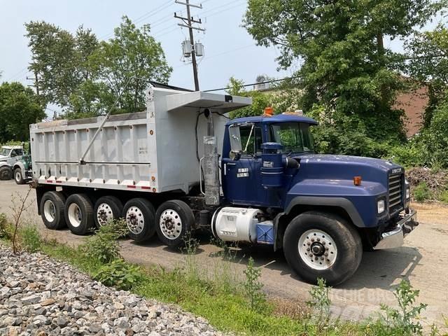 Mack RD688S Самосвал