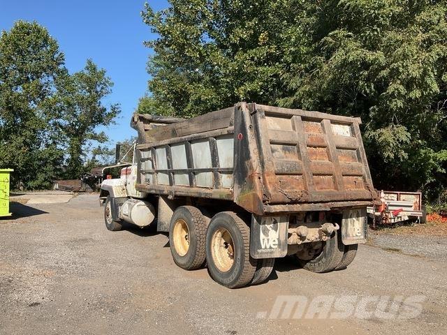 Mack RD688S Самосвал