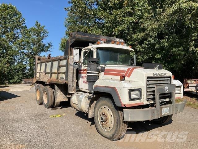 Mack RD688S Самосвал