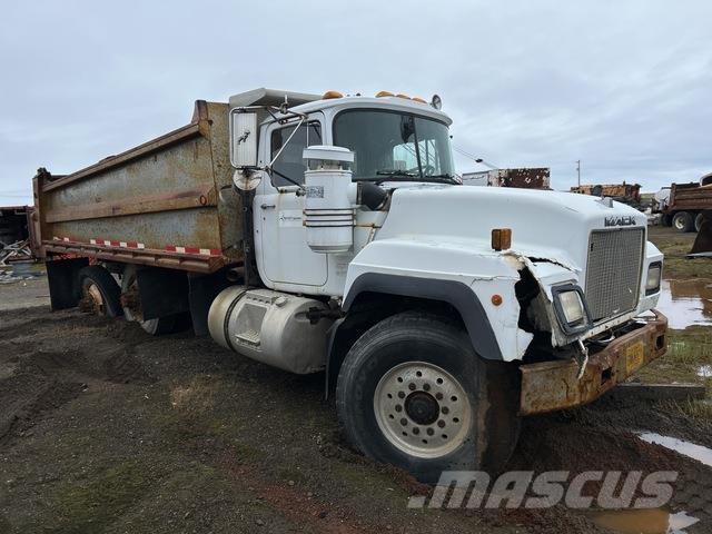 Mack RD688S Самосвал