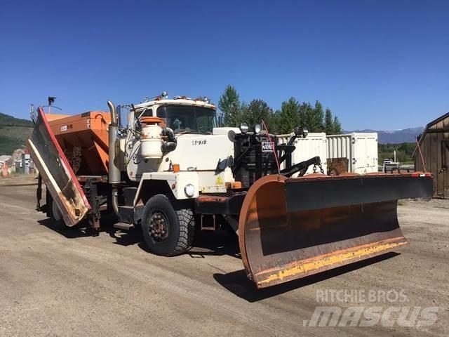 Mack RM6 Снегочистачки