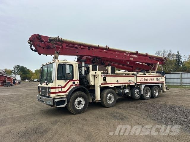 Mack S 45SX Бетонопомпи
