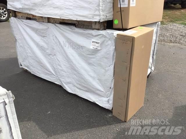 Mahindra  Други пътни машини и машини за сняг