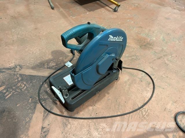 Makita  Моторни триони и резачки
