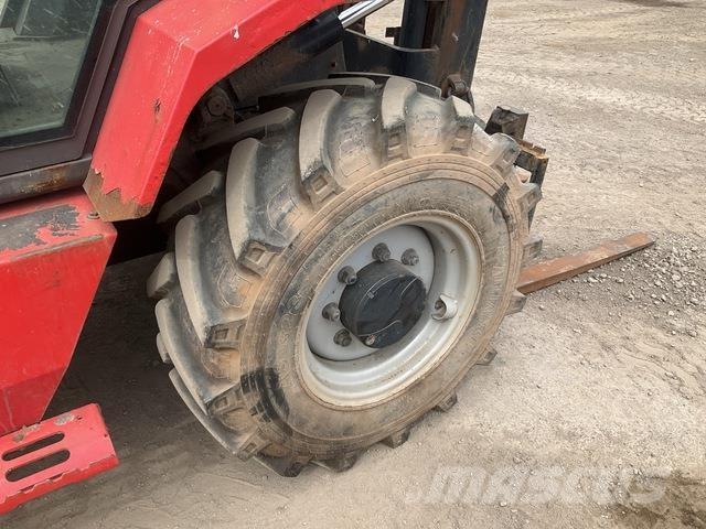Manitou M26-4 Камиони за херавни местности