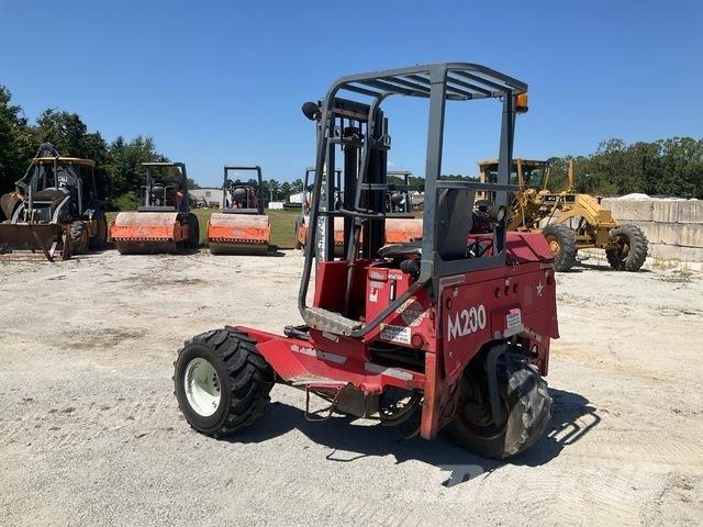 Moffett M5000 Моторизирани високоповдигачи с открити платформи