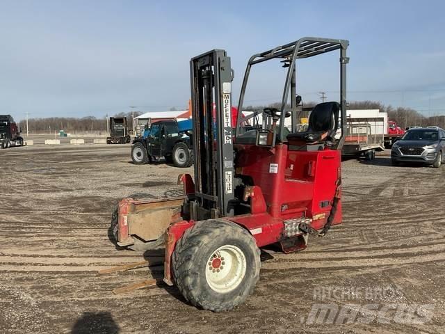 Moffett M55 Моторизирани високоповдигачи с открити платформи