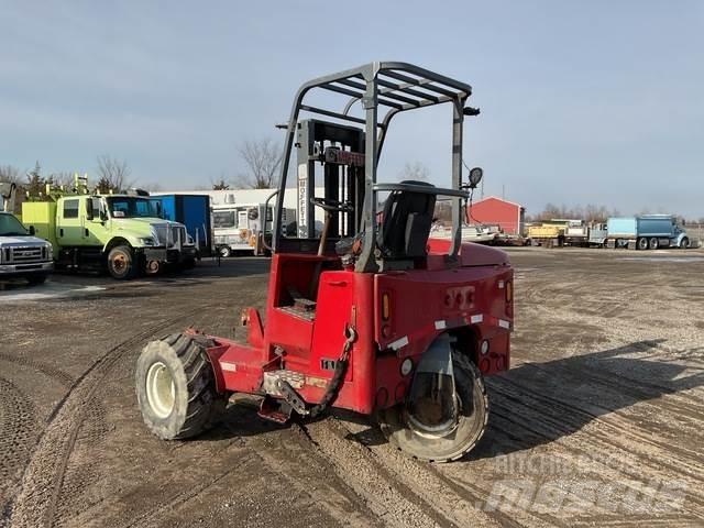 Moffett M55 Моторизирани високоповдигачи с открити платформи
