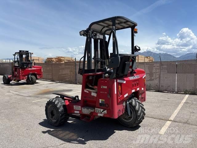 Moffett M55.4 Моторизирани високоповдигачи с открити платформи