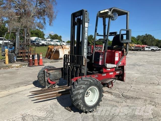 Moffett M5500 Моторизирани високоповдигачи с открити платформи