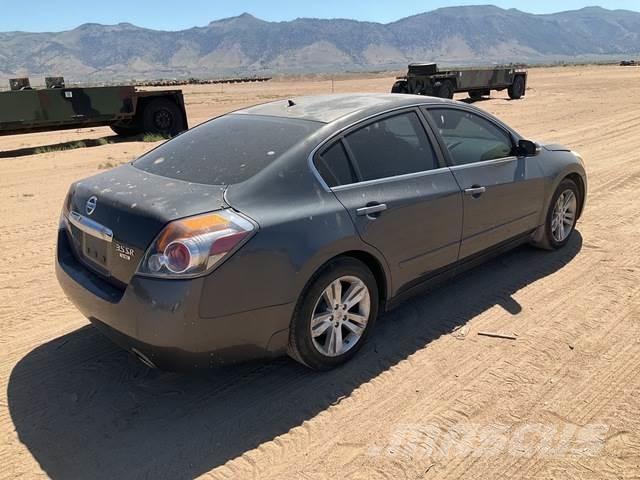 Nissan Altima Коли