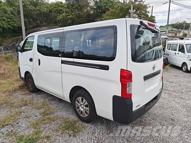 Nissan Caravan Мини бусове
