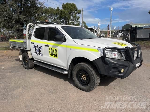 Nissan Navara Пикапи