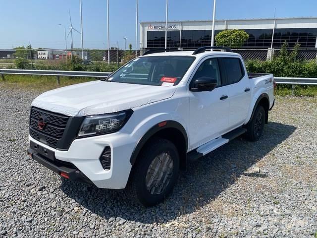 Nissan Navara Други
