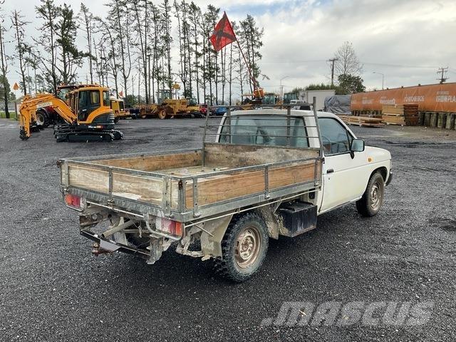 Nissan Navara Pick up/Dropside