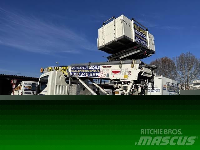 Nissan NT400 Моторизирани платформи с талига