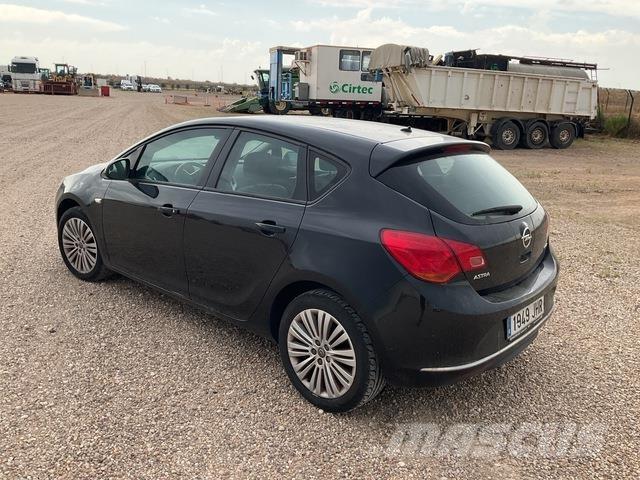 Opel Astra Коли