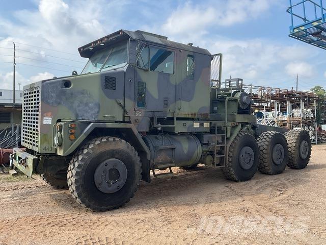 Oshkosh M1070 Автомобили за пътна помощ