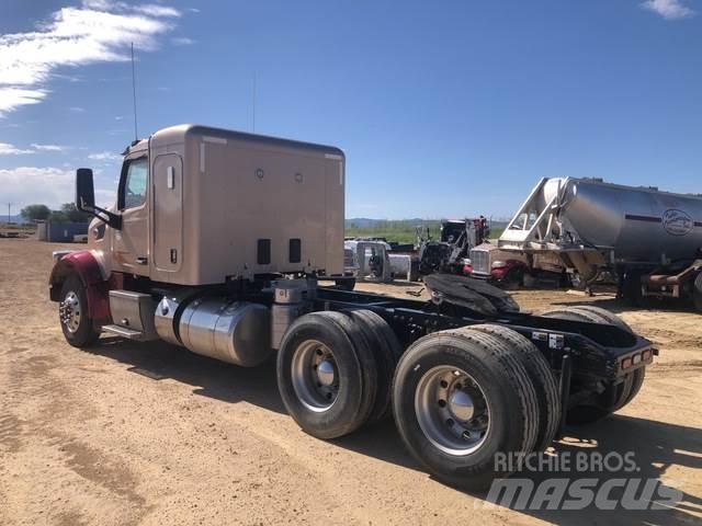 Peterbilt  Влекачи