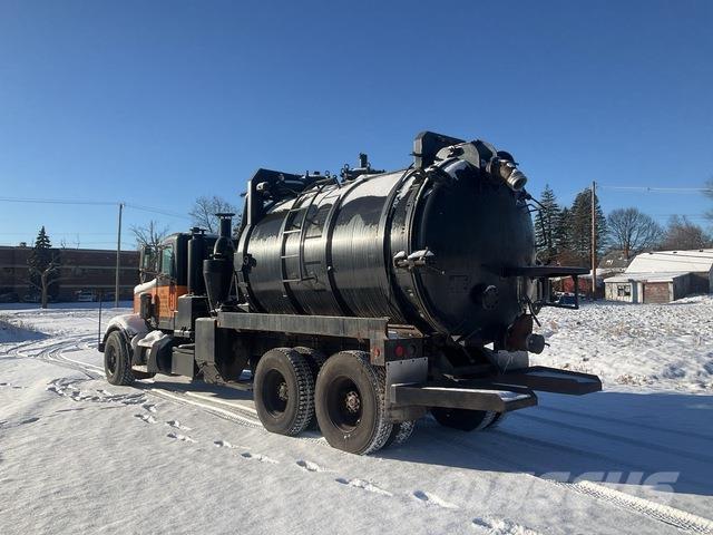 Peterbilt  Комби / вакуум камиони
