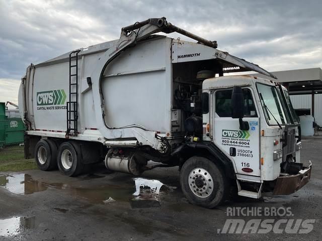 Peterbilt 320 Камиони за отпадъци
