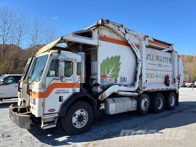 Peterbilt 320 Камиони за отпадъци