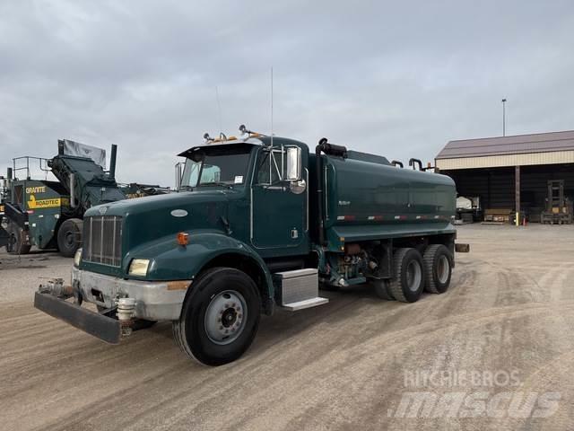 Peterbilt 330 Цистерни за вода
