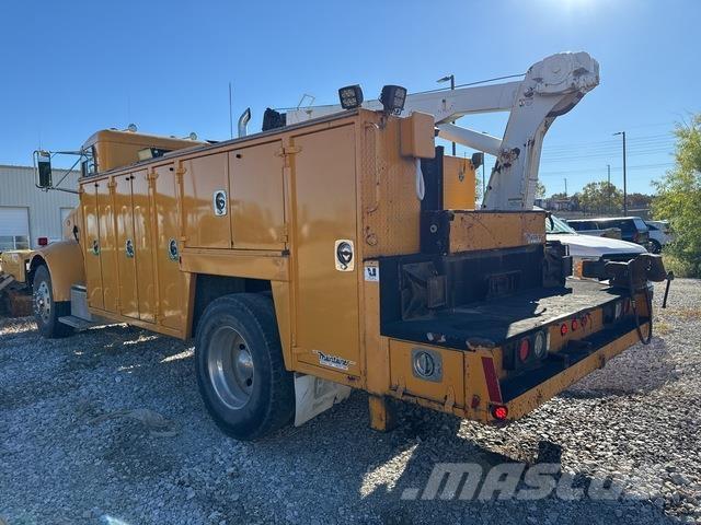 Peterbilt 330 Общински/универсални превозни средства
