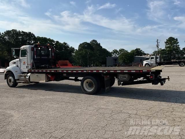 Peterbilt 337 Автомобили за пътна помощ
