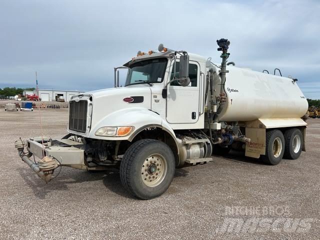 Peterbilt 348 Цистерни за вода
