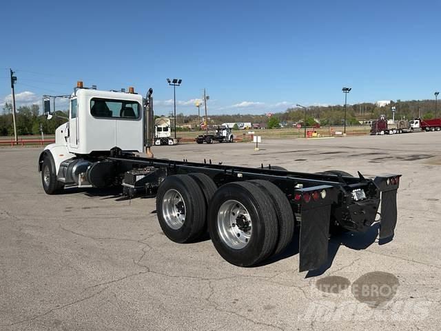 Peterbilt 365 Кабини