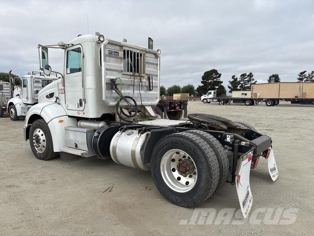 Peterbilt 384 Влекачи