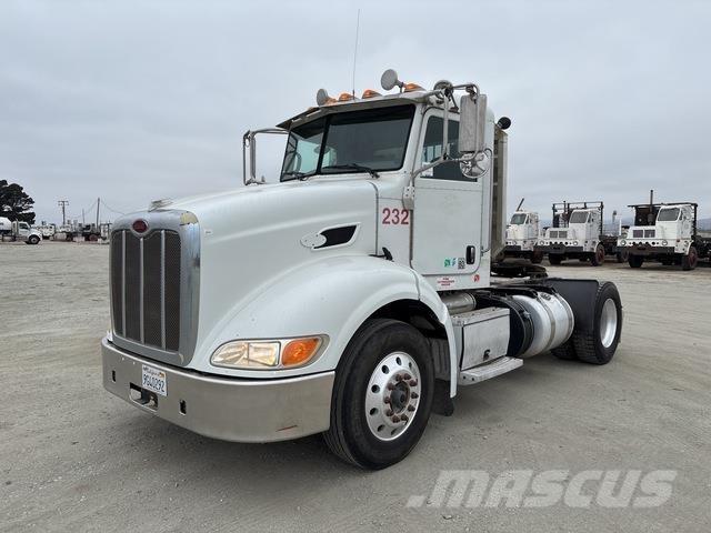 Peterbilt 384 Влекачи