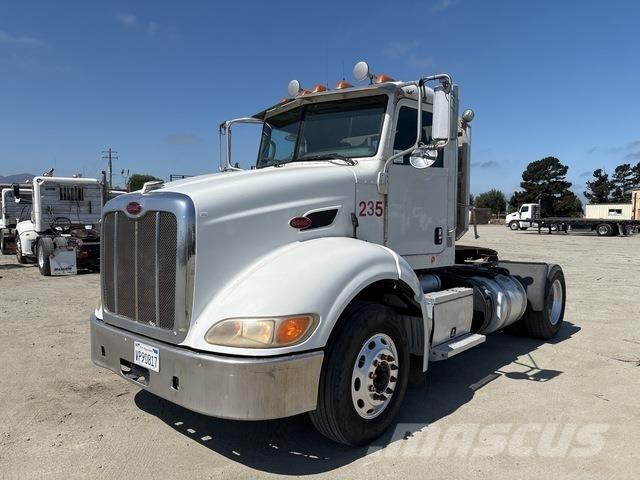 Peterbilt 384 Влекачи