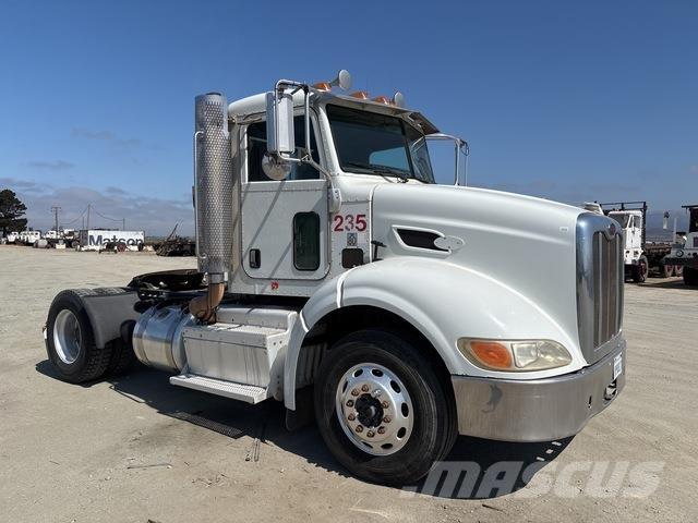 Peterbilt 384 Влекачи